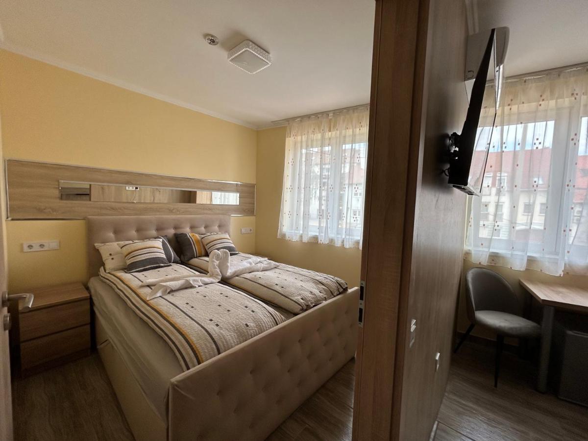 Harmony Apartments Еґер Екстер'єр фото